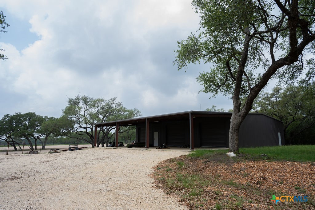 main property photo 10