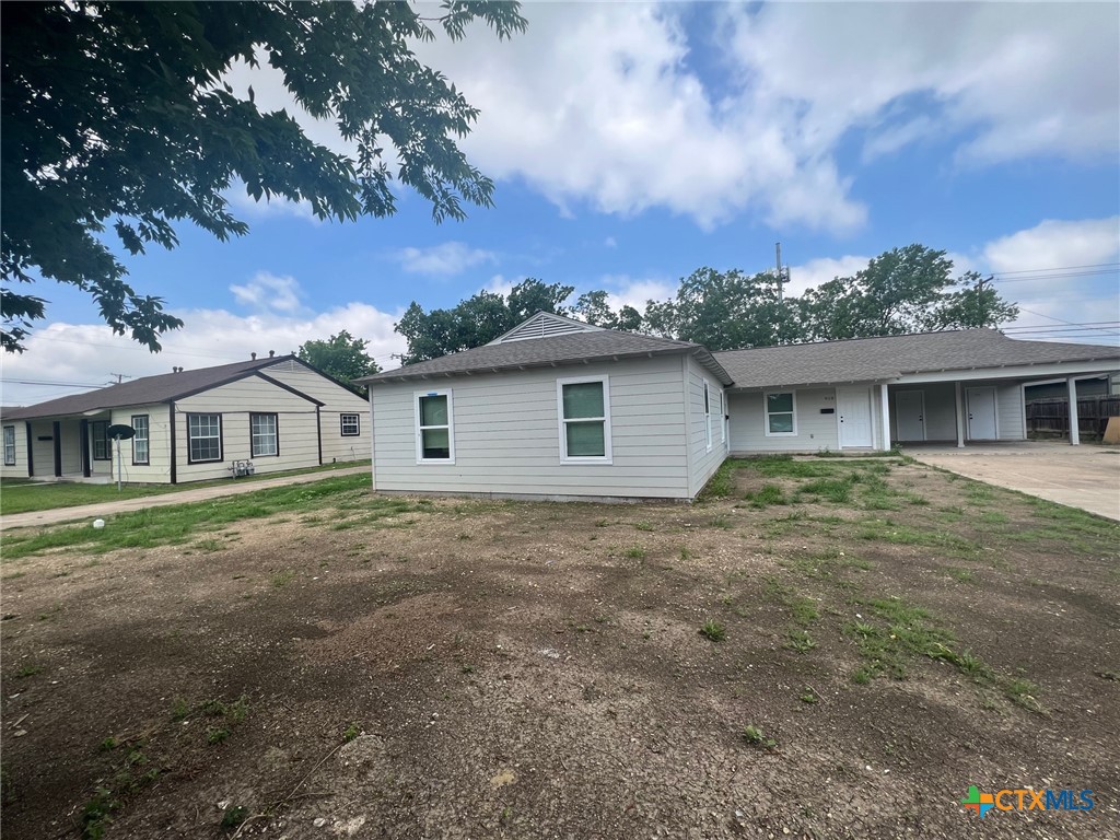 main property photo 11