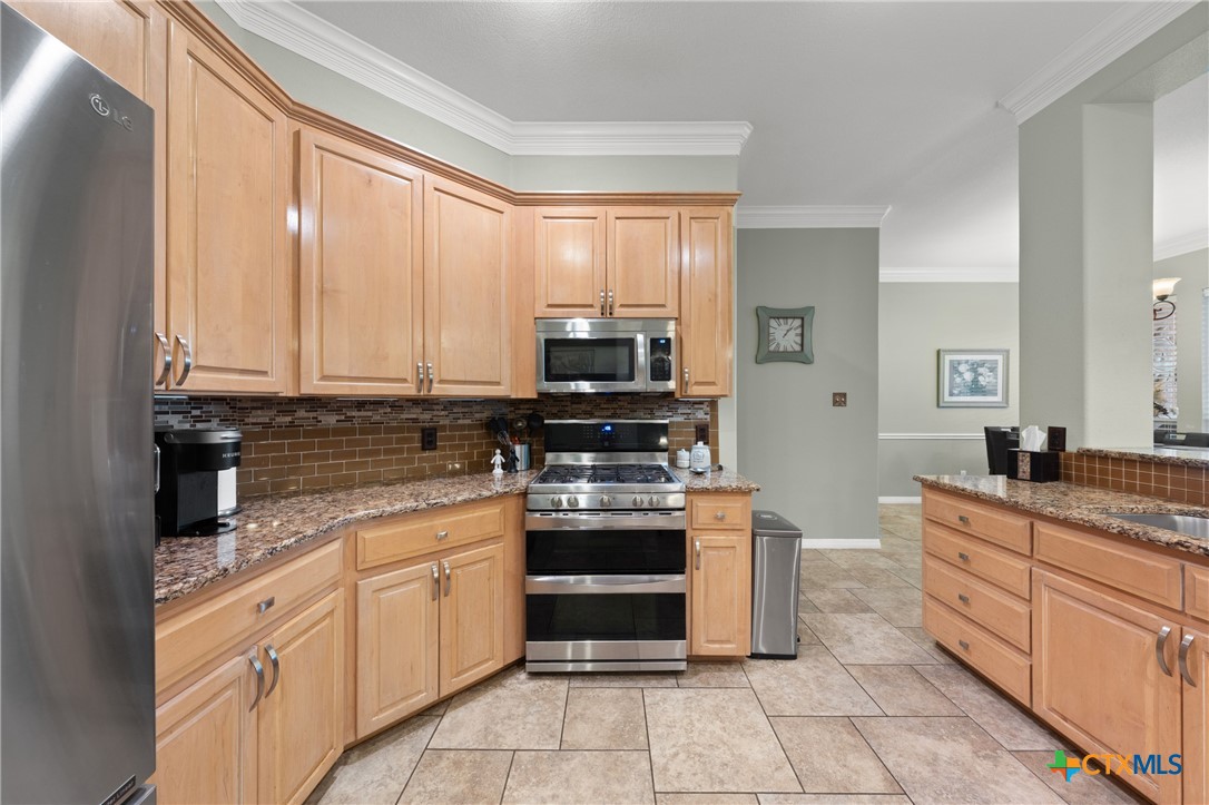 main property photo 12