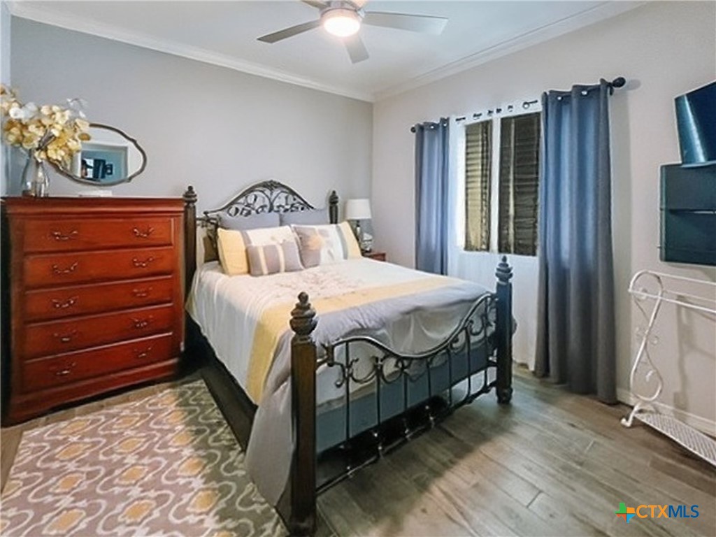 main property photo 25