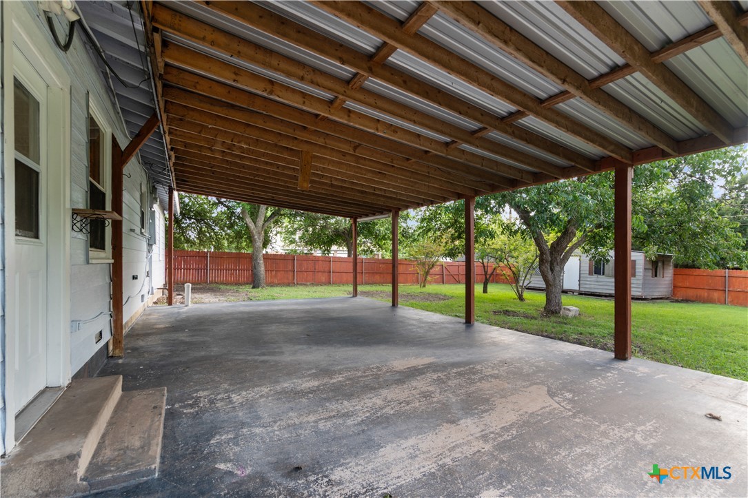main property photo 17