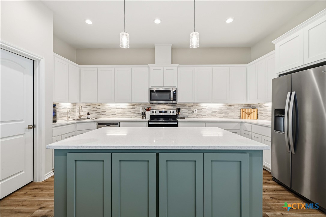 main property photo 10