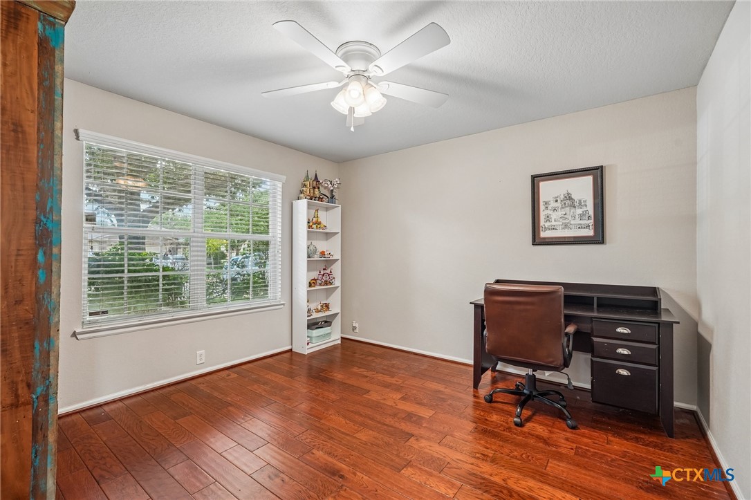 main property photo 12