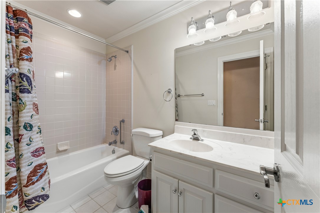 main property photo 37