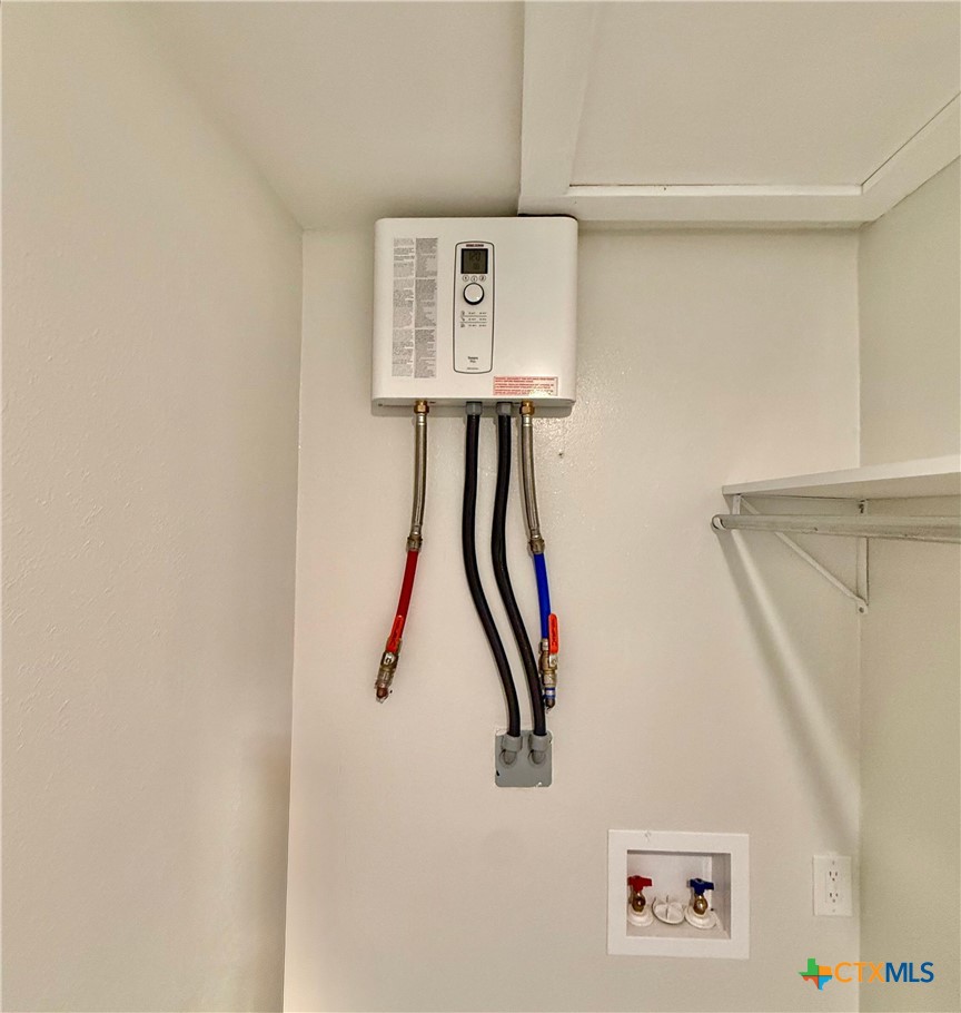 main property photo 28