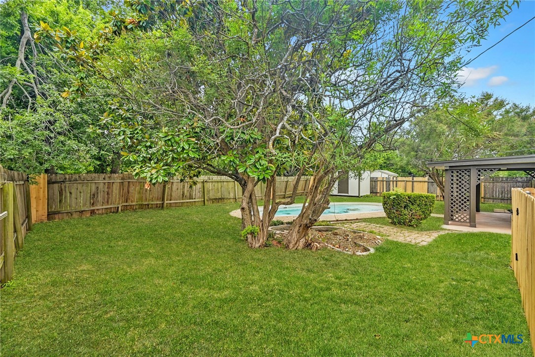 main property photo 27