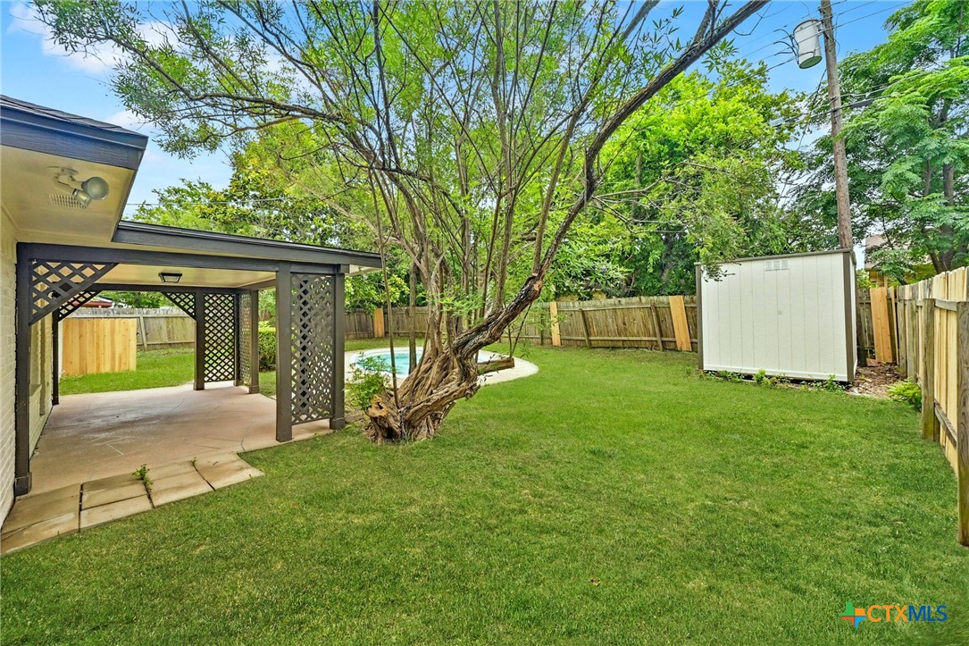 main property photo 28