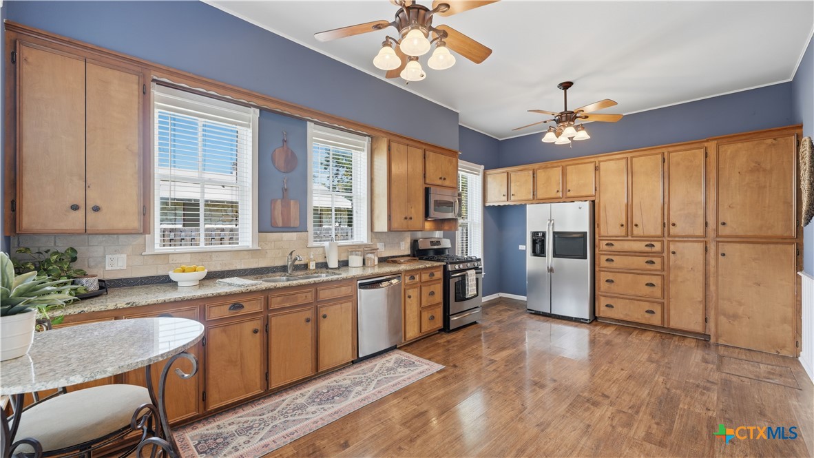 main property photo 14
