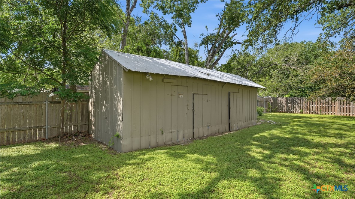 main property photo 44