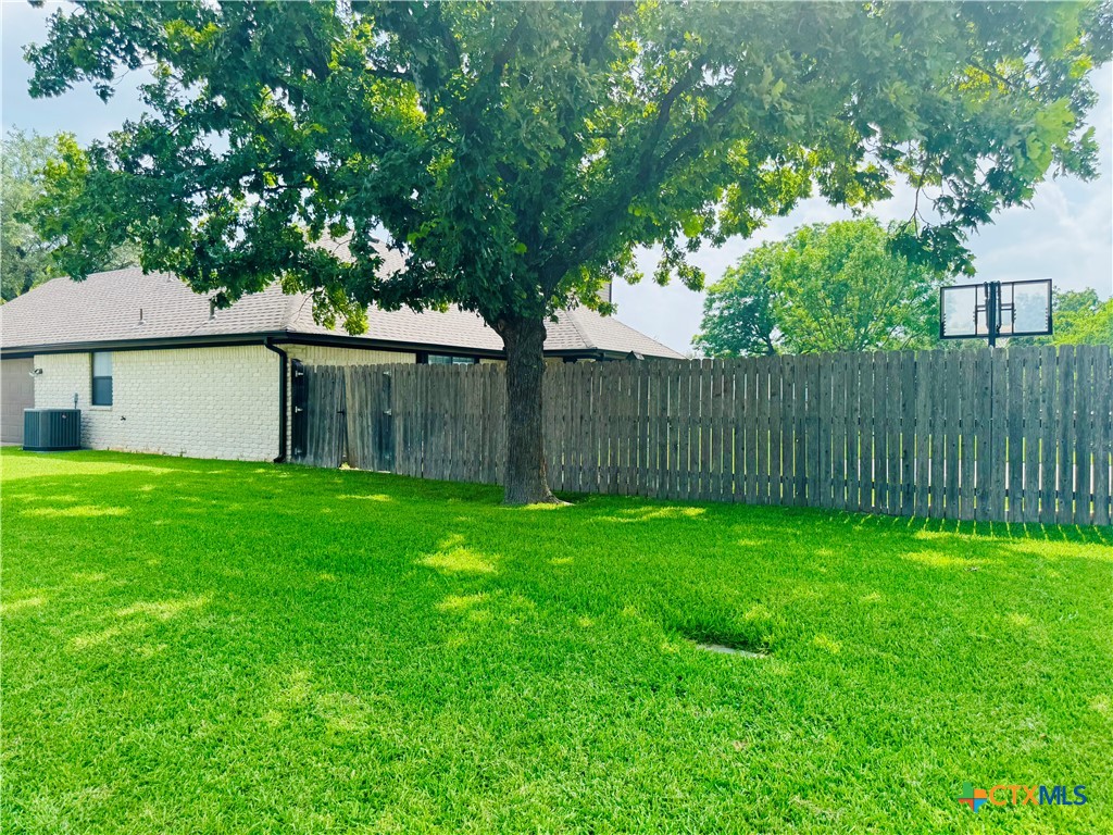main property photo 29