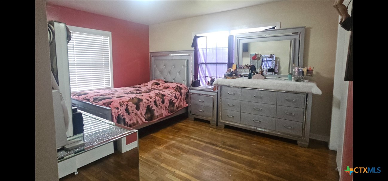 main property photo 11