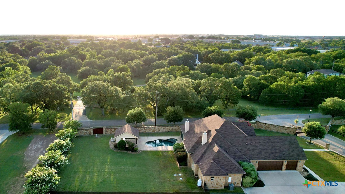 main property photo 11