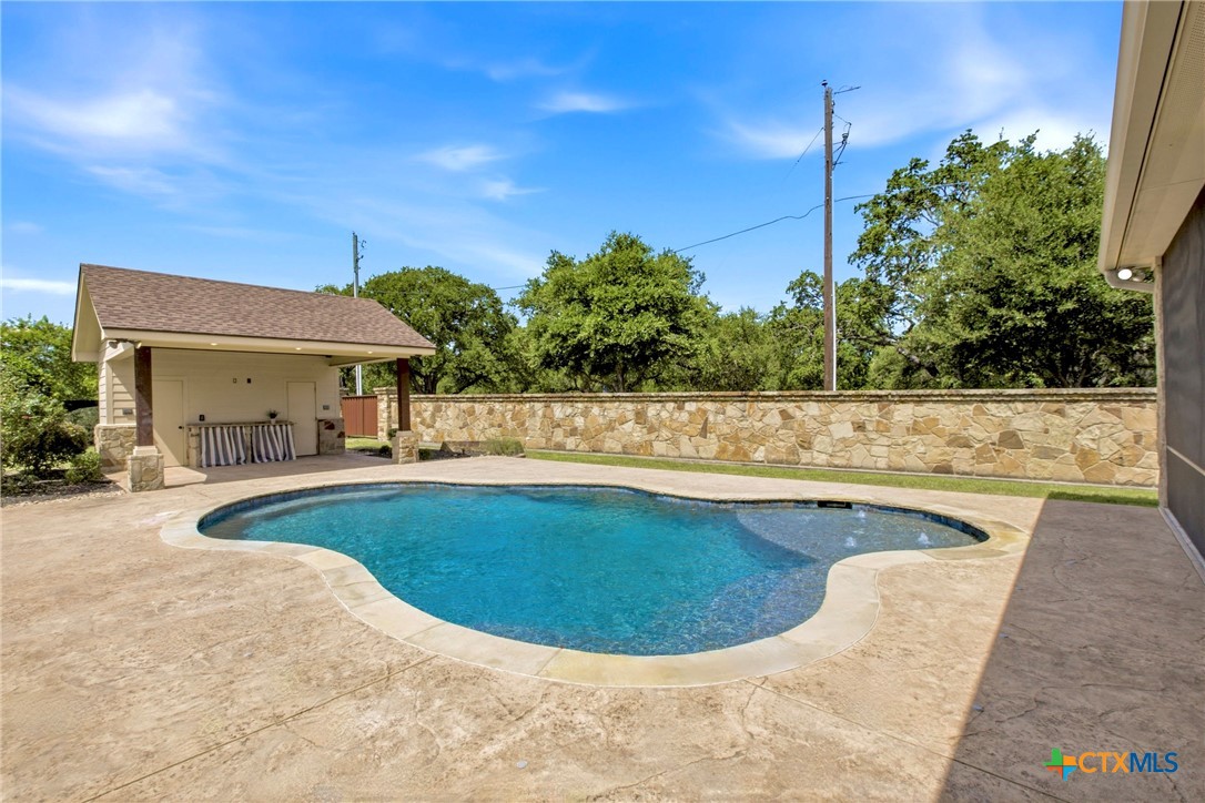 main property photo 36