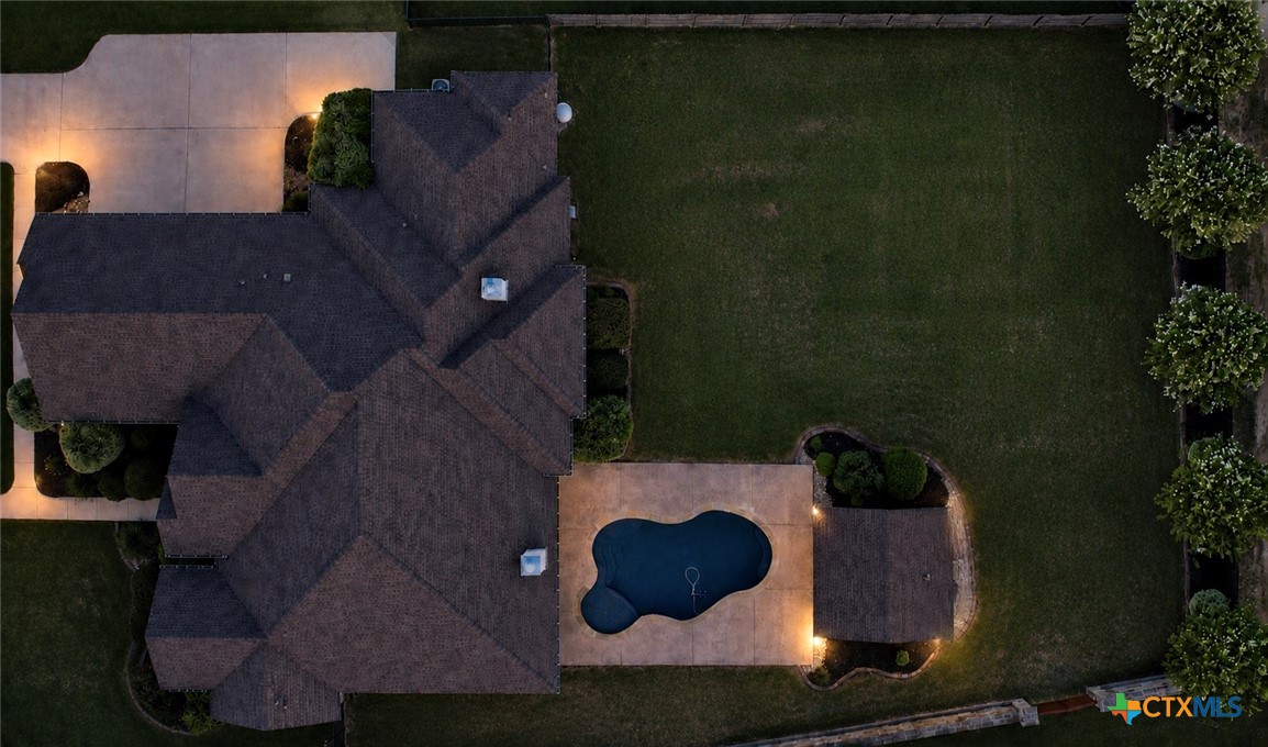 main property photo 41
