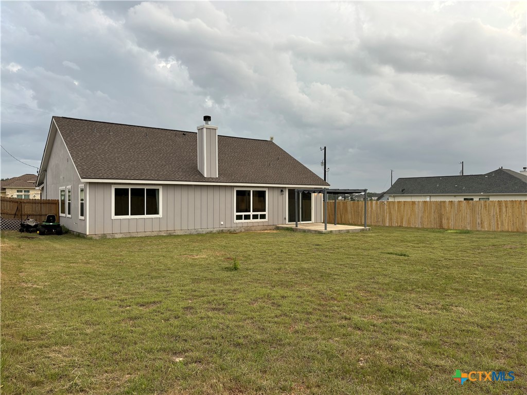 main property photo 4