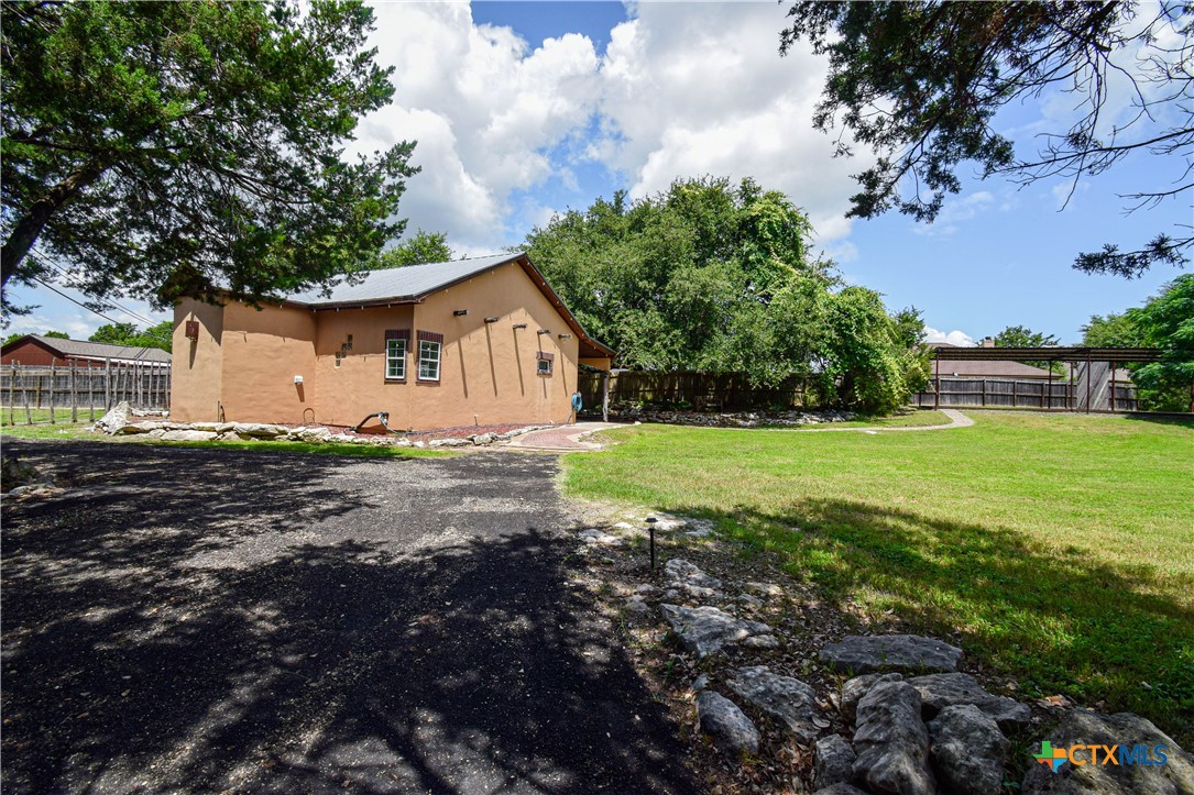 main property photo 10
