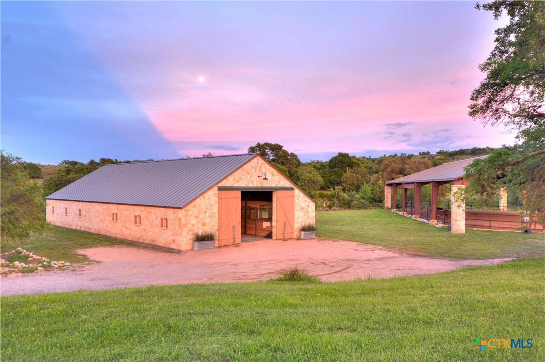 main property photo 31
