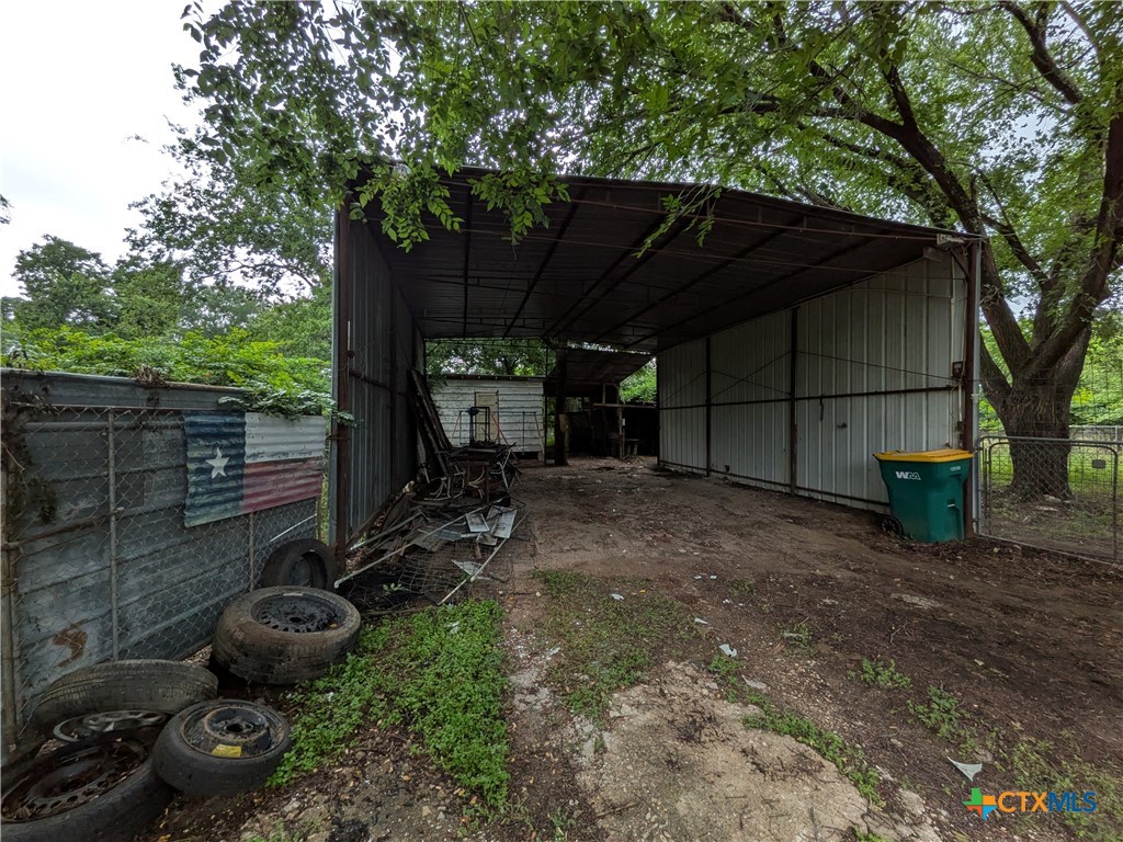 main property photo 16