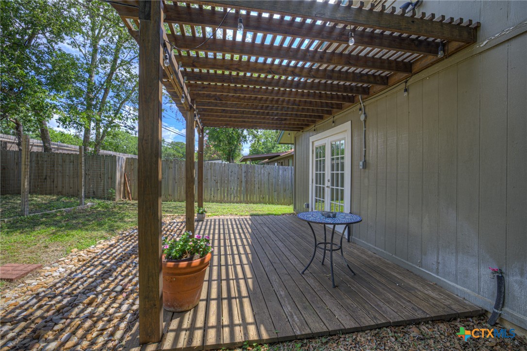 main property photo 28