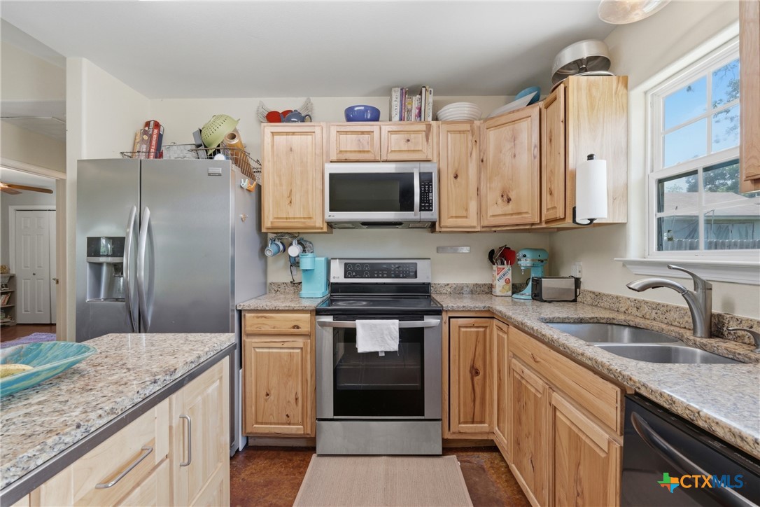 main property photo 18