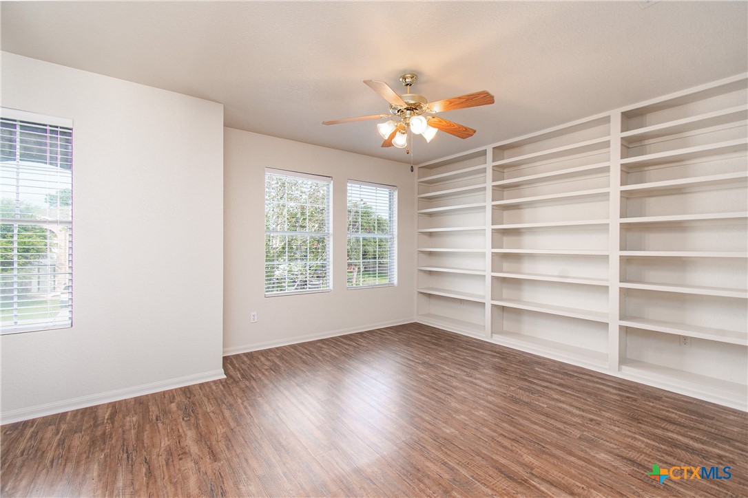 main property photo 12
