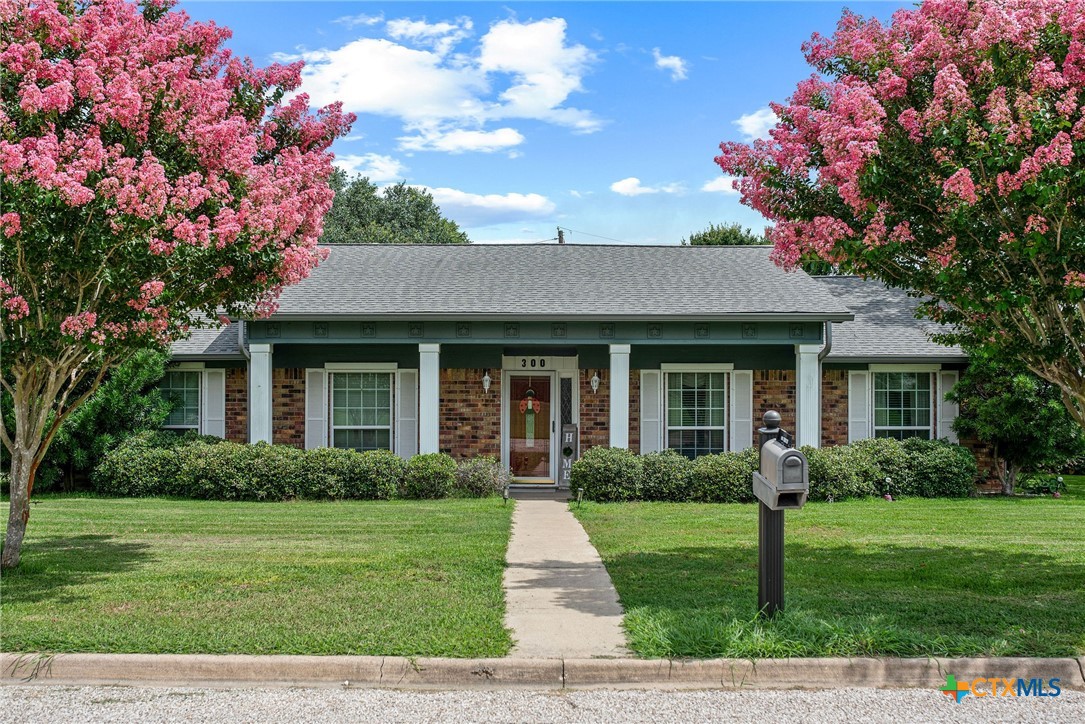 main property photo 0