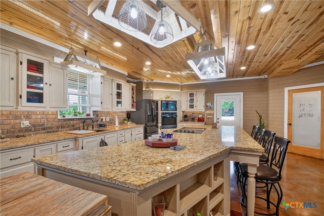 main property photo 38
