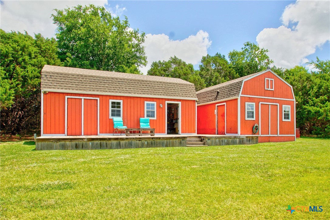 main property photo 41