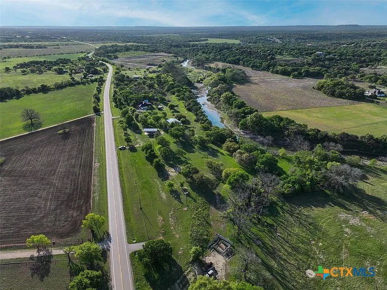 main property photo 19