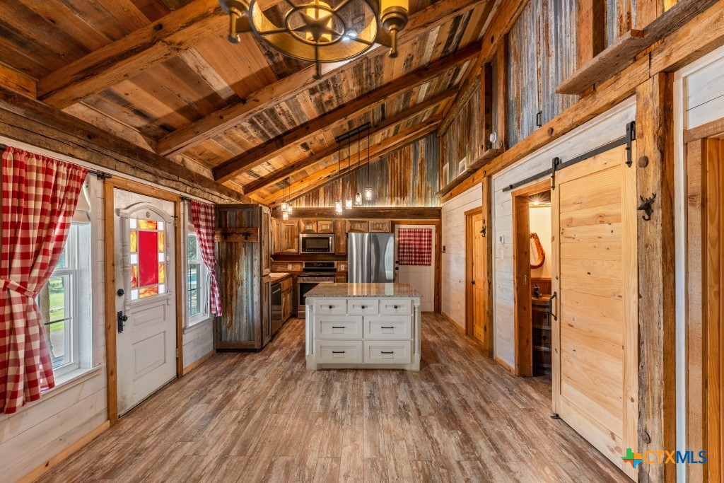 main property photo 16
