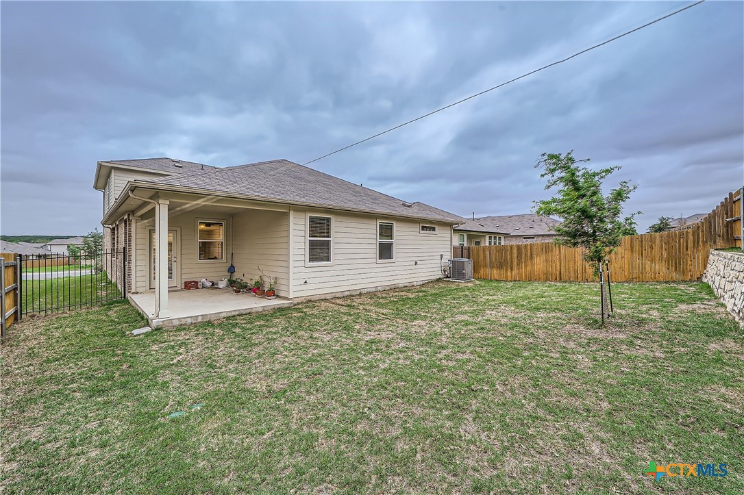 main property photo 10