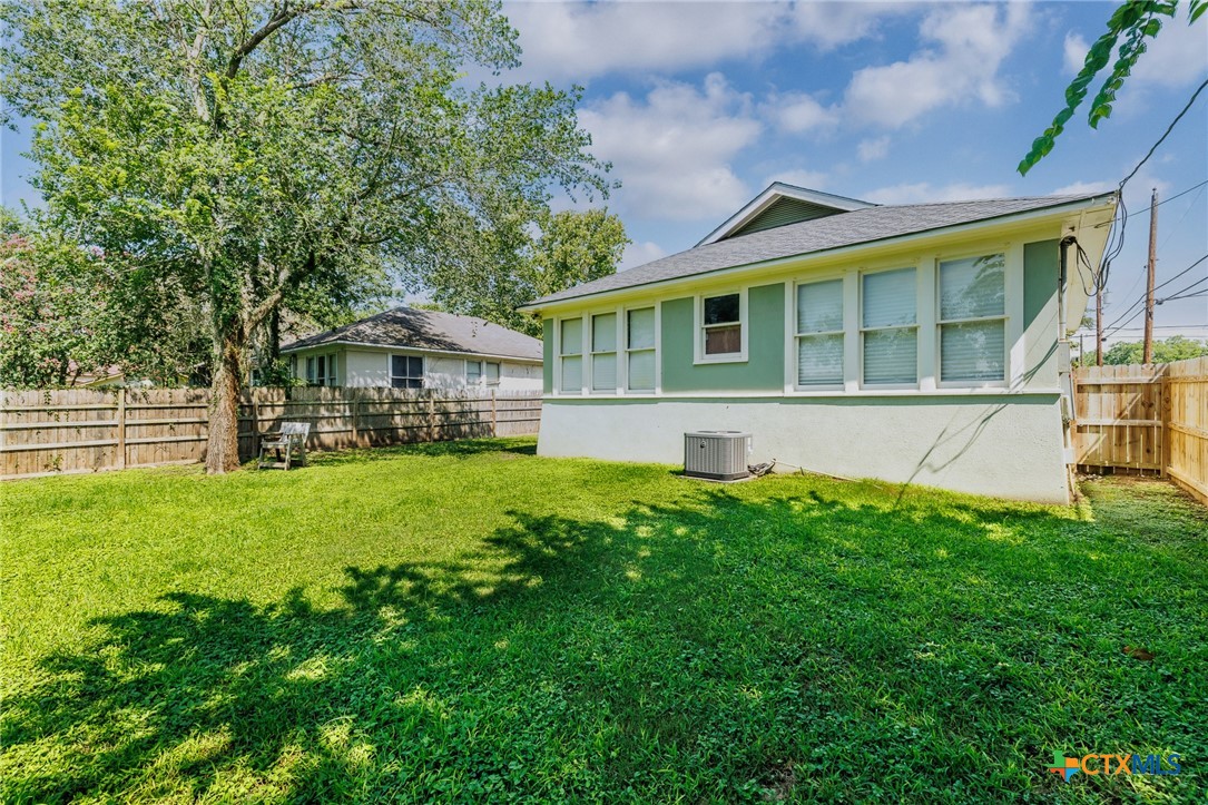 main property photo 10
