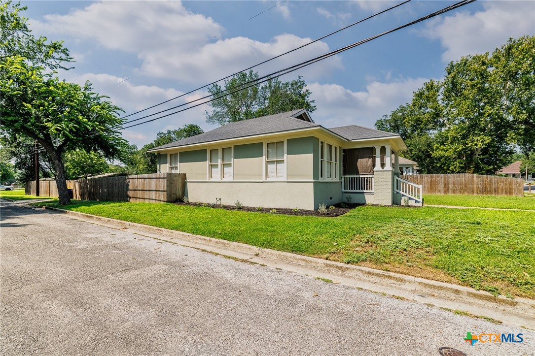 main property photo 12