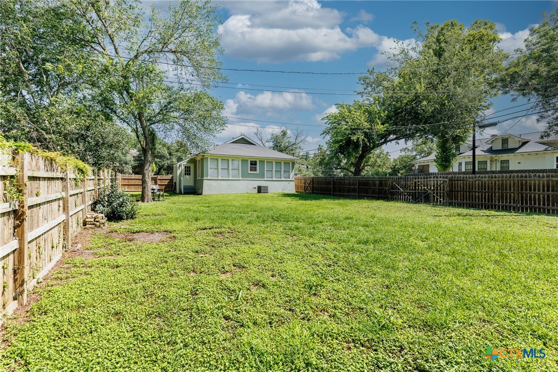 main property photo 13