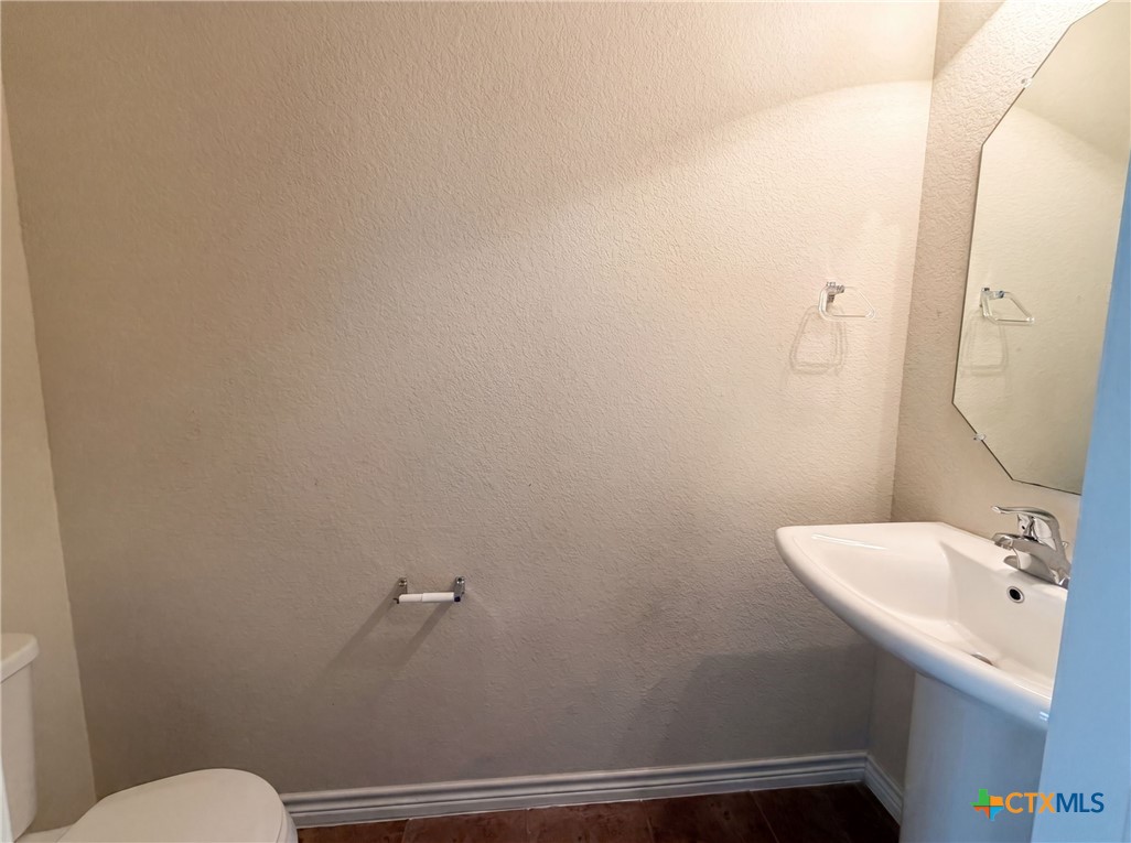 main property photo 11
