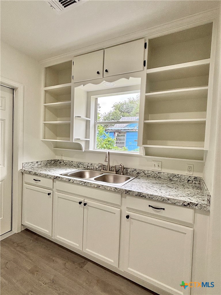 property viewer photo 5