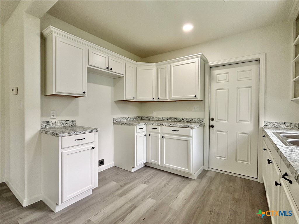 property viewer photo 8