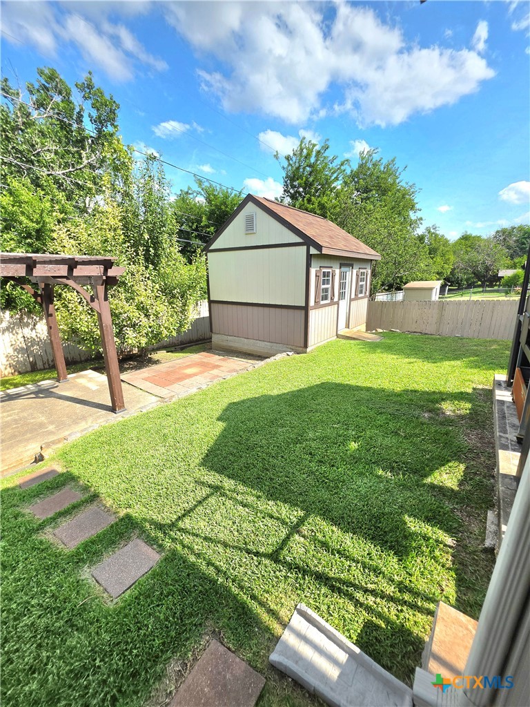 main property photo 34