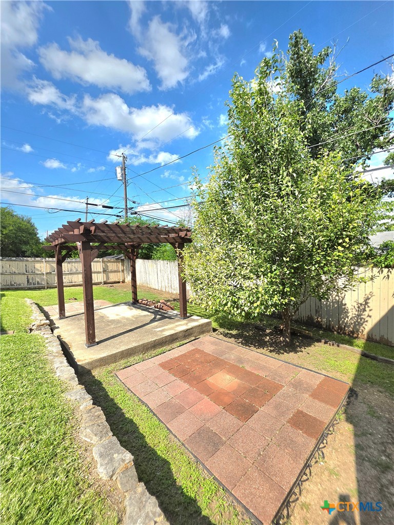 main property photo 39