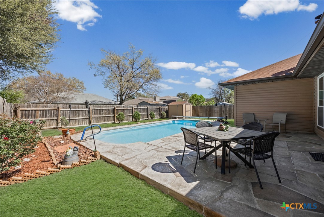 main property photo 24