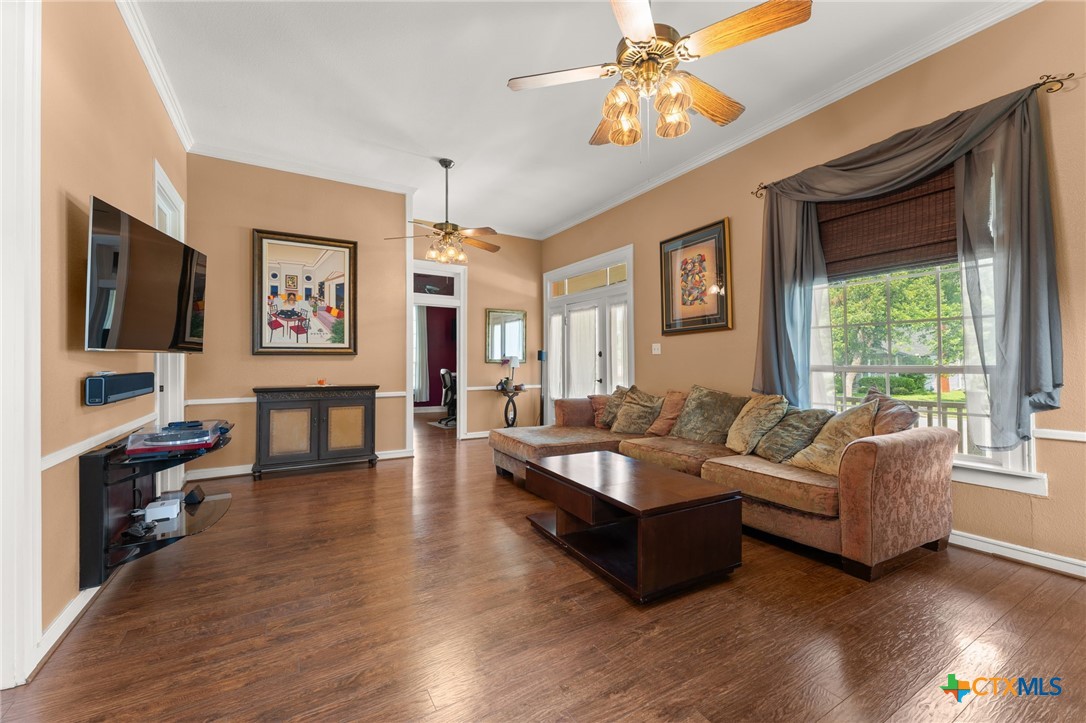 main property photo 4
