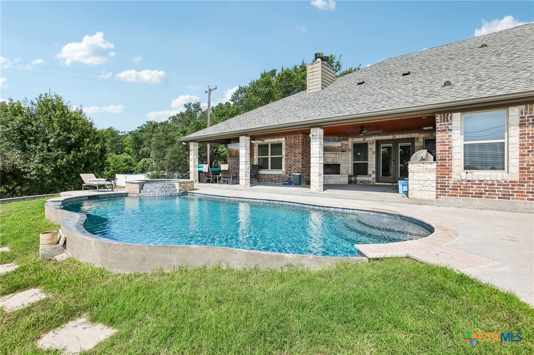 main property photo 38