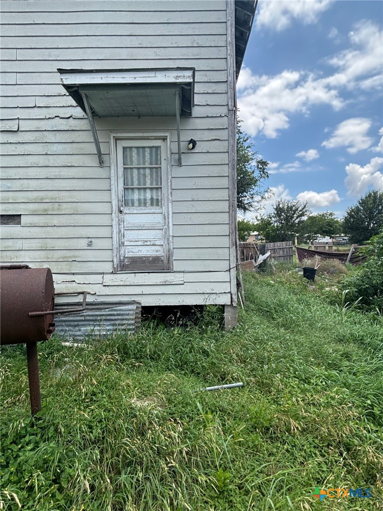 main property photo 13