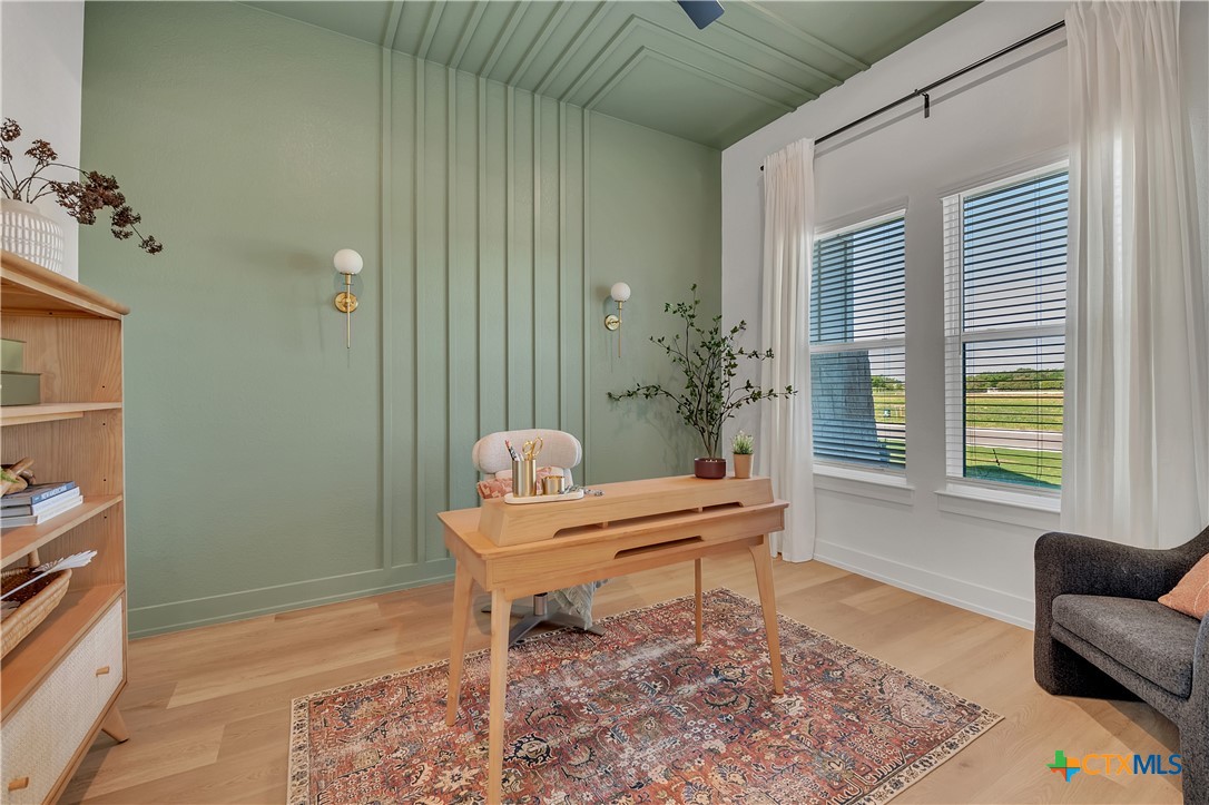 main property photo 30