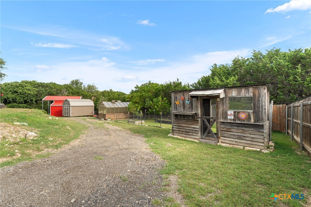 main property photo 30