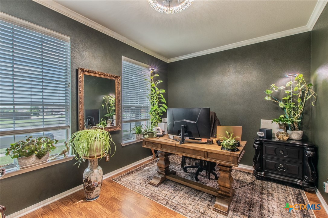 main property photo 28
