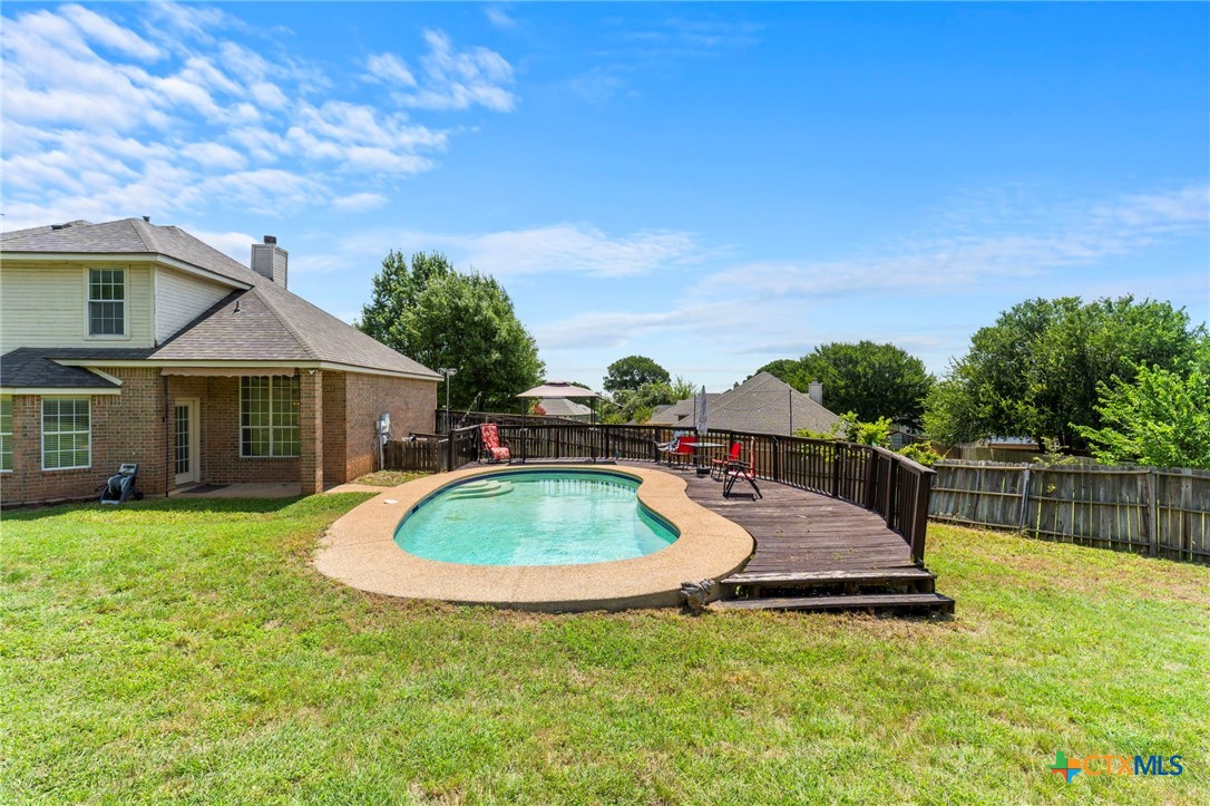 main property photo 17