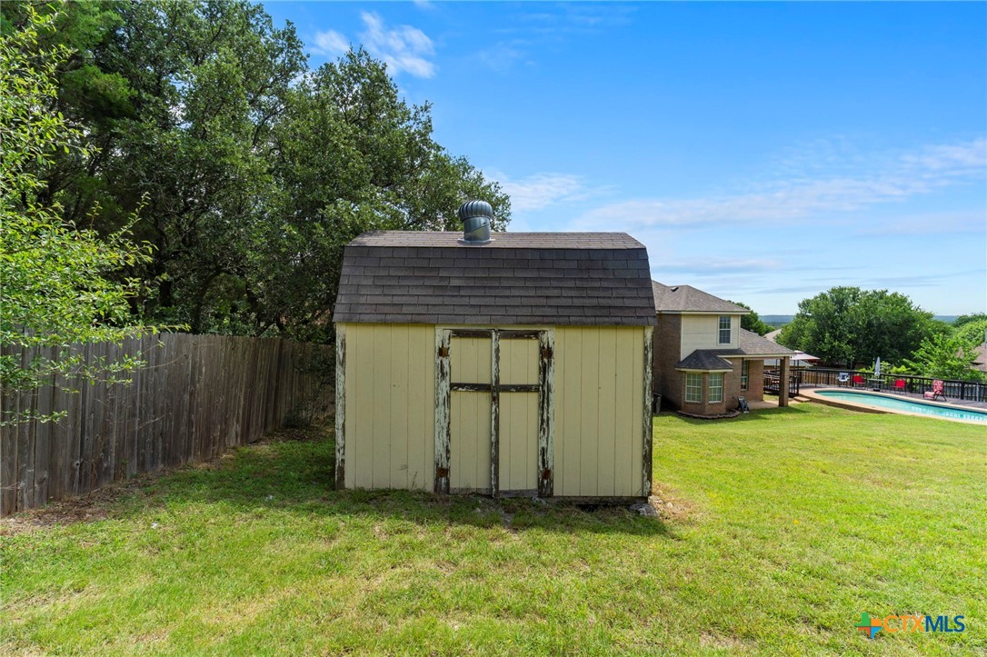 main property photo 20