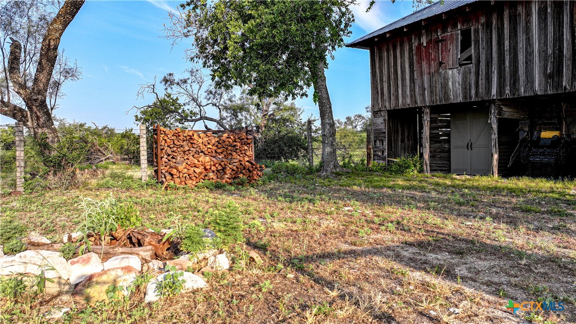 main property photo 9
