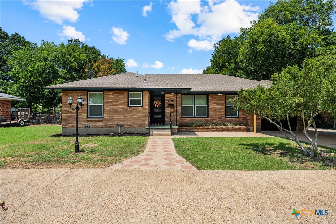 main property photo 37